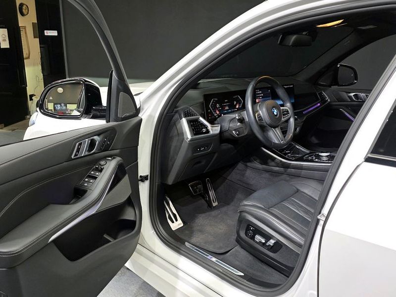 2024 BMW X5 xDrive 40i M Sport photo 10