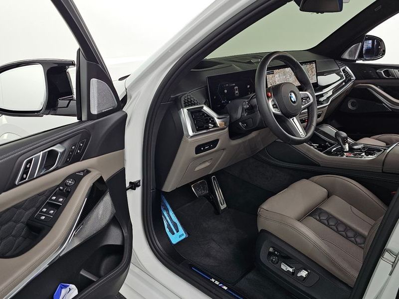 2025 BMW X5 4.4 Competition photo 10