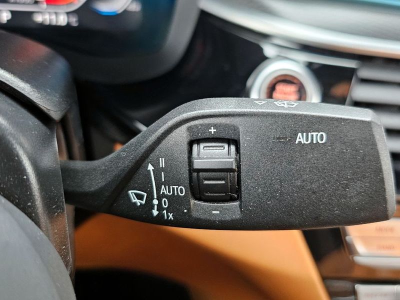 2023 BMW 5 Series 520i M Sport photo 16