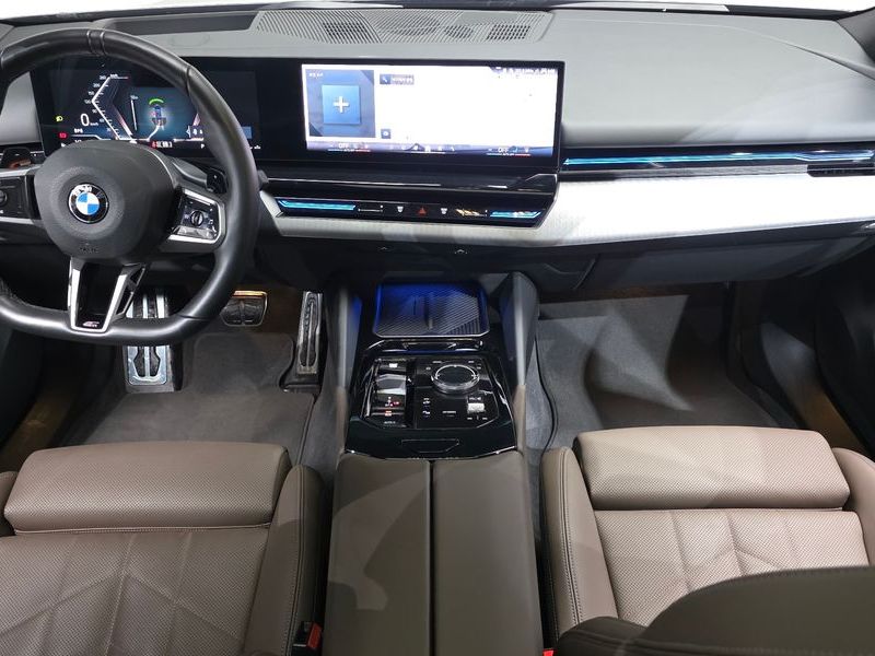 2024 BMW 5 Series 520i M Sport photo 7