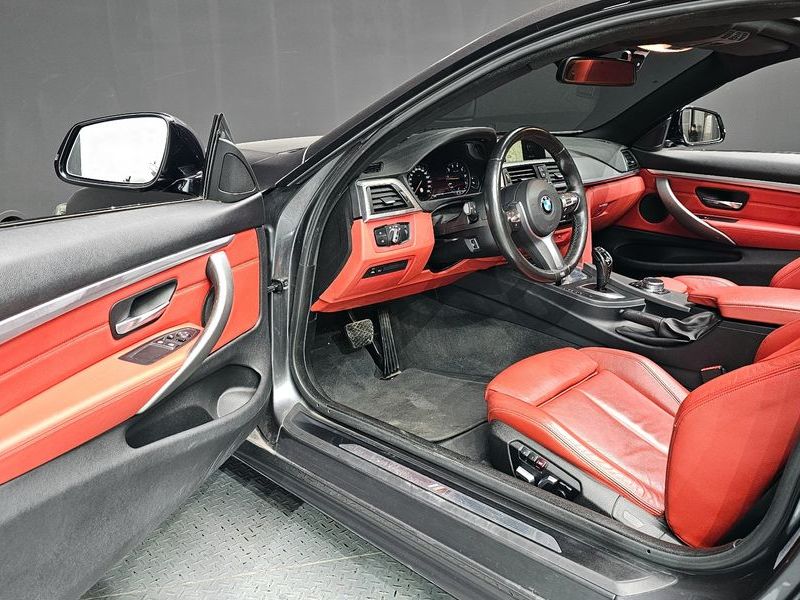2018 BMW 4 Series 420i M Sport Coupe photo 10