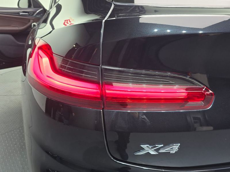 2021 BMW X4 xDrive20i M Sports X Onlile Exclusive Edition photo 23
