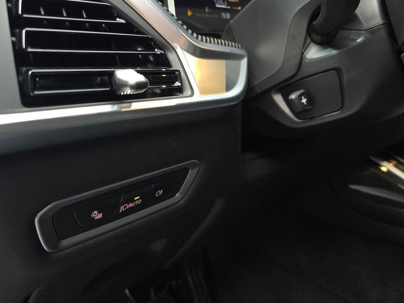 2026 BMW X7 xDrive 40d M Sport 7 STR photo 18