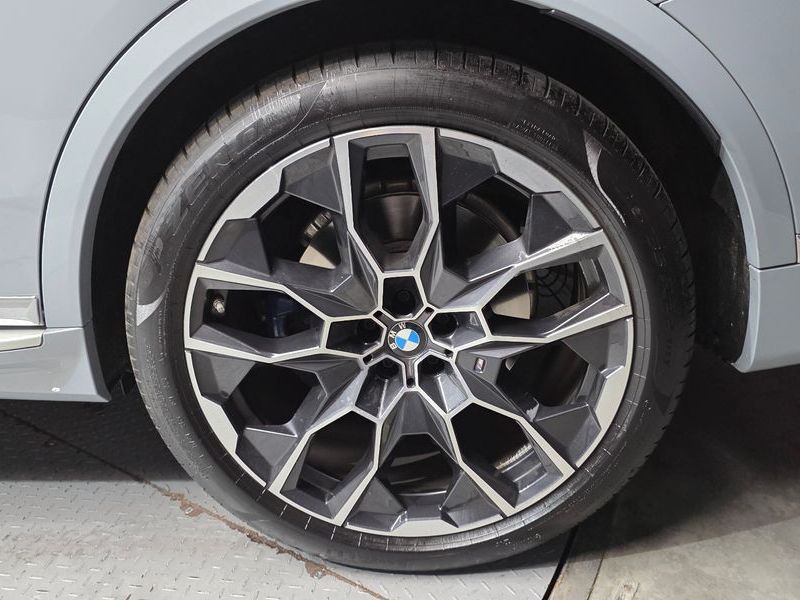 2026 BMW X7 xDrive 40d M Sport 7 STR photo 21