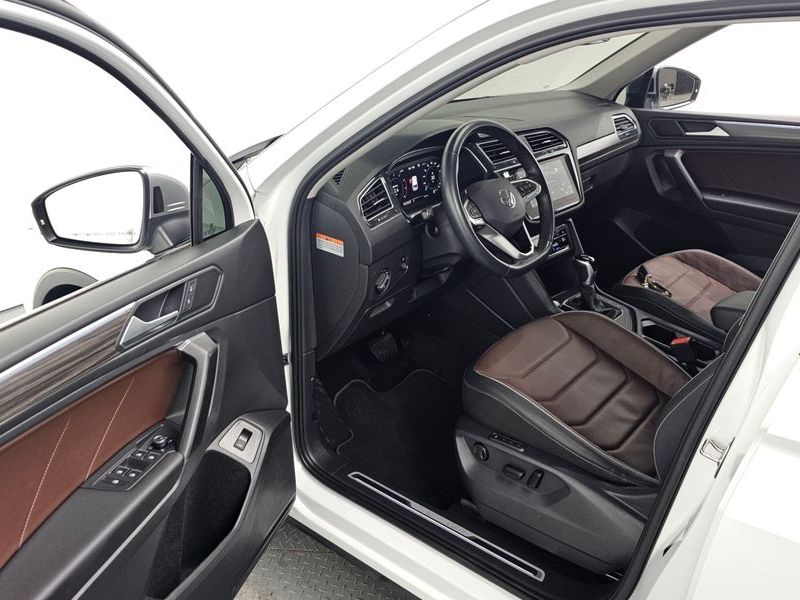 2023 Volkswagen Tiguan 2.0 TSI Prestige photo 10