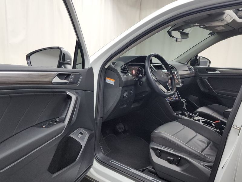 2022 Volkswagen Tiguan 2.0 TSI Prestige photo 10