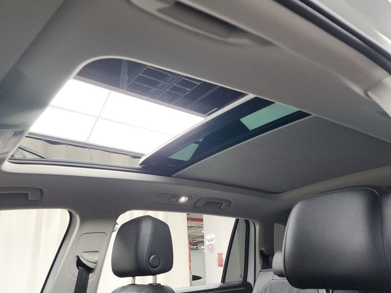 2022 Volkswagen Tiguan 2.0 TSI Prestige photo 19