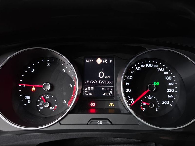 2020 Volkswagen Tiguan 2.0 TDI Premium photo 8