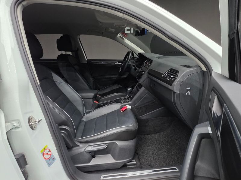 2020 Volkswagen Tiguan 2.0 TDI Premium photo 10