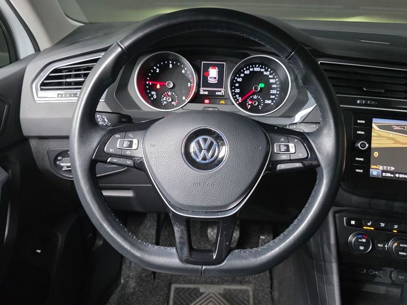 2020 Volkswagen Tiguan 2.0 TDI Premium photo 14