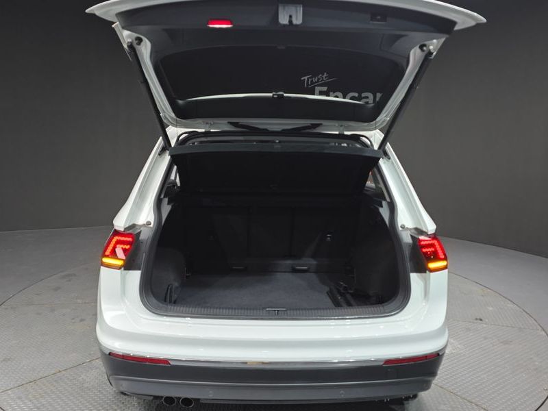 2020 Volkswagen Tiguan 2.0 TDI Premium photo 20