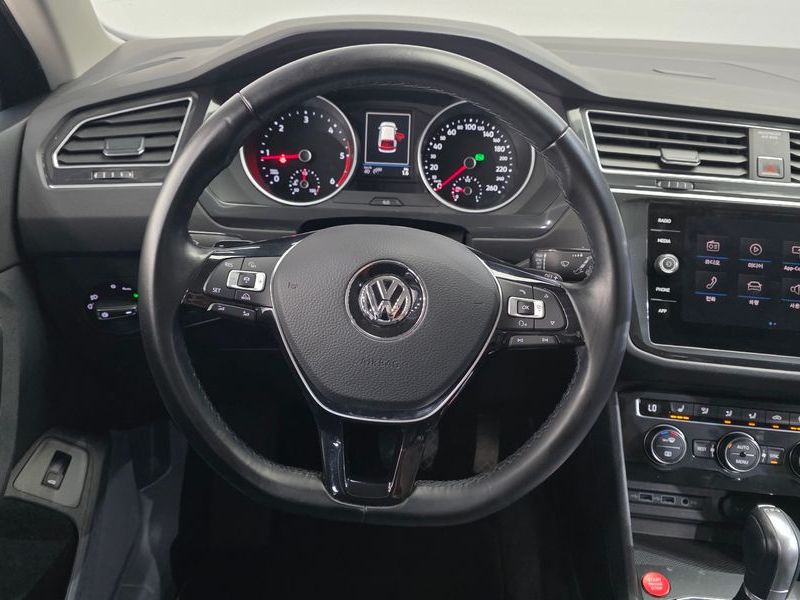 2018 Volkswagen Tiguan 2.0 TDI Premium photo 13