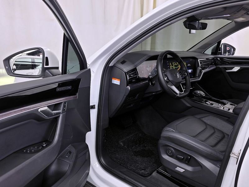 2023 Volkswagen Touareg 3.0 TDI Premium photo 10