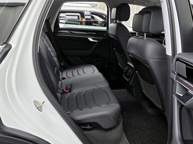 2023 Volkswagen Touareg 3.0 TDI Premium photo 12