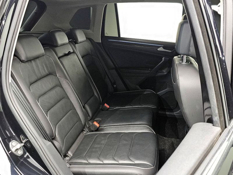 2021 Volkswagen Tiguan 2.0 TDI Premium photo 12