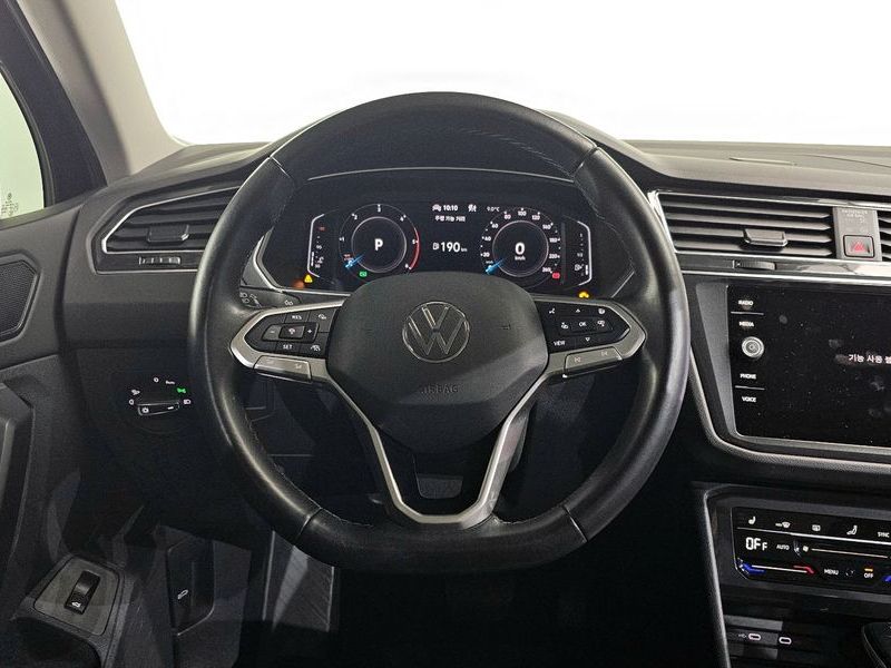 2021 Volkswagen Tiguan 2.0 TDI Premium photo 13
