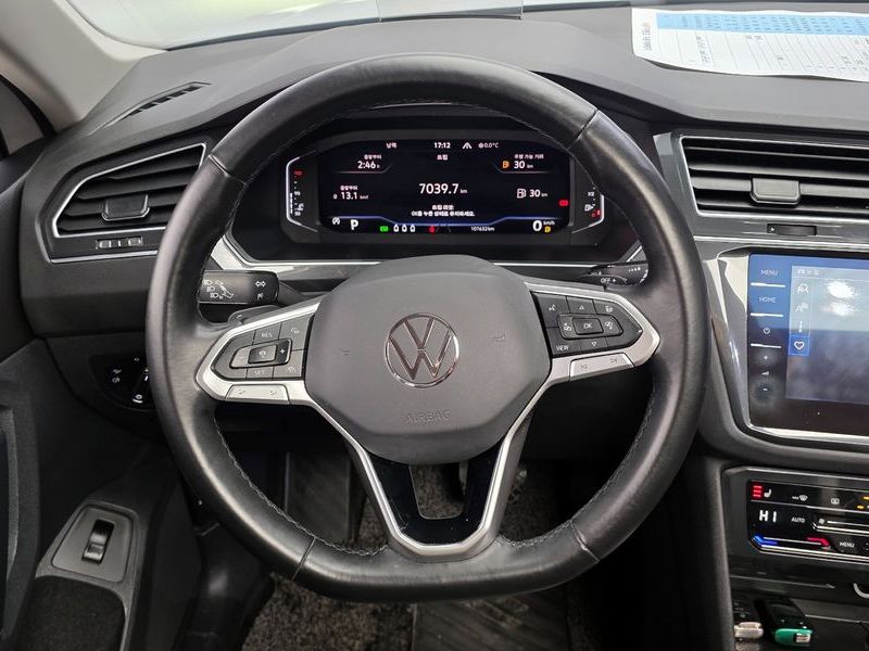 2021 Volkswagen Tiguan 2.0 TDI 4Motion Prestige photo 13