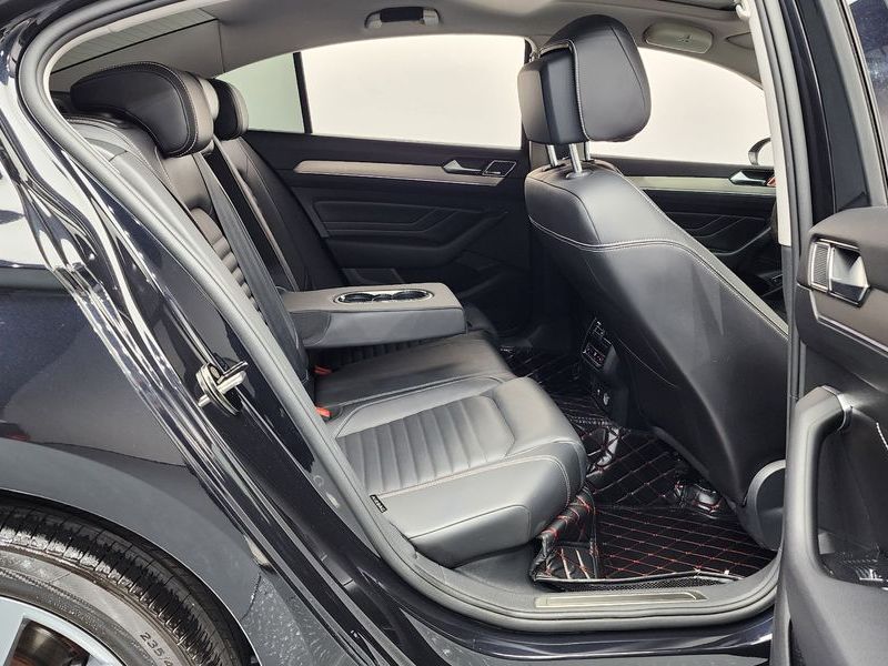 2022 Volkswagen Passat 2.0 TDI Prestige photo 12