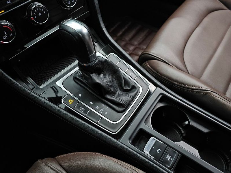 2014 Volkswagen Golf 1.6 TDI photo 9