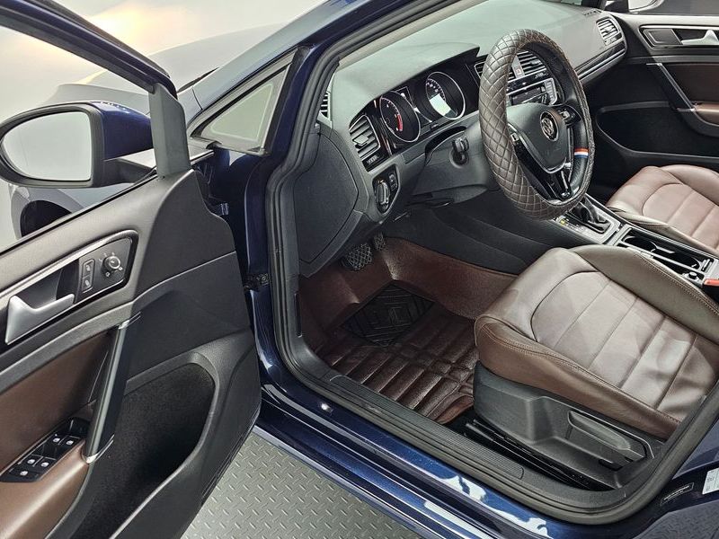 2014 Volkswagen Golf 1.6 TDI photo 10