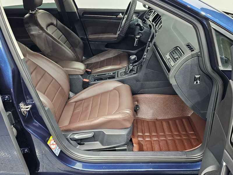 2014 Volkswagen Golf 1.6 TDI photo 12