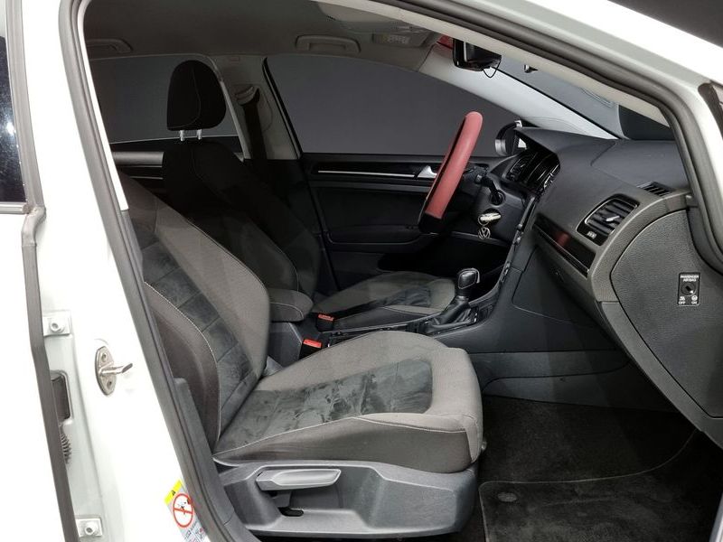 2015 Volkswagen Golf 1.6 TDI photo 11