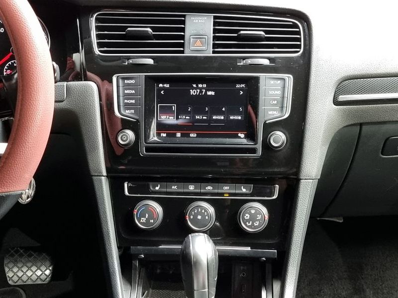 2015 Volkswagen Golf 1.6 TDI photo 14