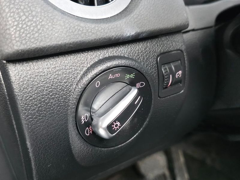 2016 Volkswagen Tiguan 2.0 TDI Premium 5N photo 17