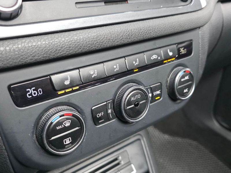 2016 Volkswagen Tiguan 2.0 TDI Premium 5N photo 18