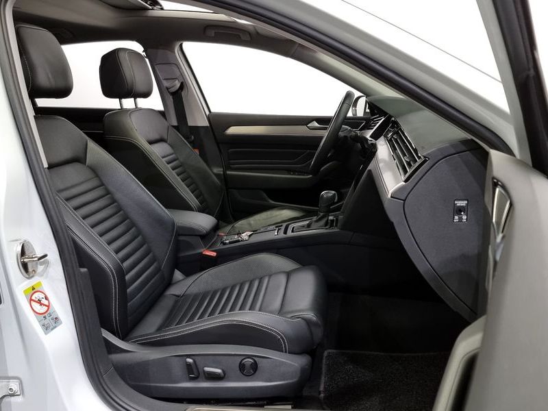 2021 Volkswagen Passat 2.0 TDI Prestige photo 11
