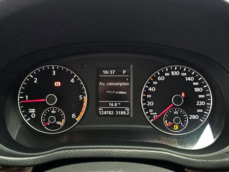 2013 Volkswagen Passat 2.0 TDI B7 photo 8