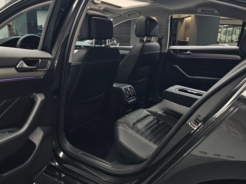 2022 Volkswagen Passat 2.0 TDI Prestige photo 11