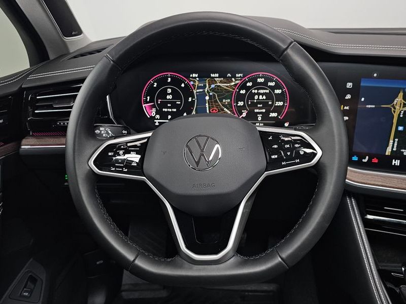 2024 Volkswagen Touareg 3.0 TDI Prestige photo 13