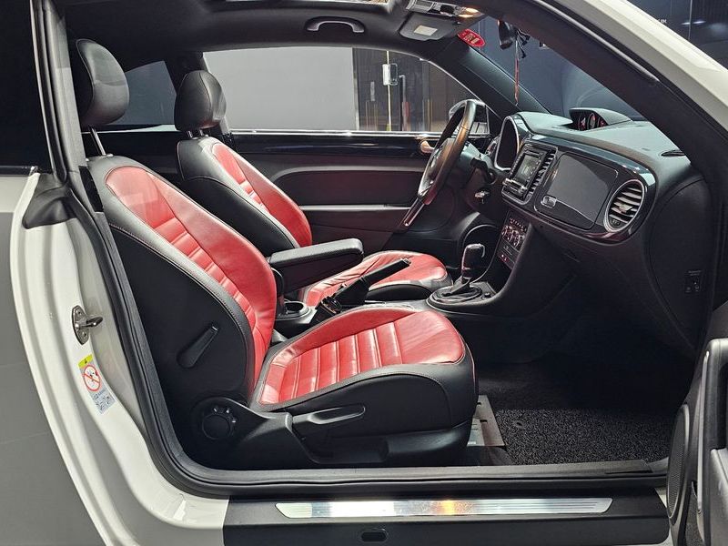 2013 Volkswagen Beetle 2.0 TDI Premium 3rd photo 10