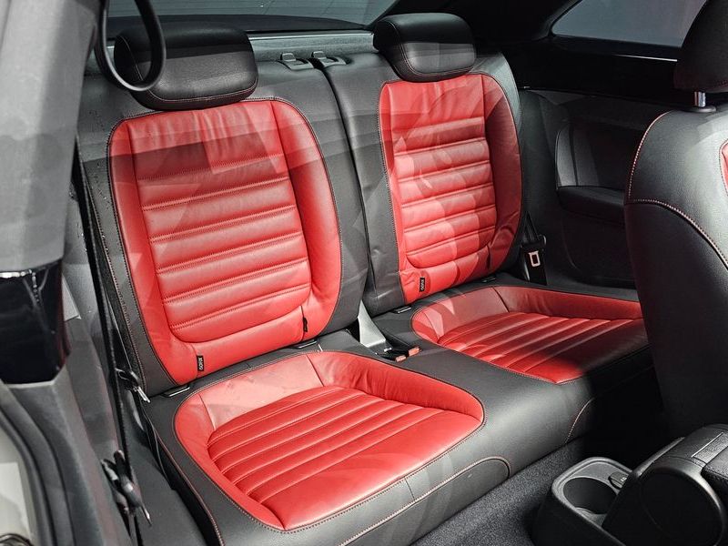 2013 Volkswagen Beetle 2.0 TDI Premium 3rd photo 12