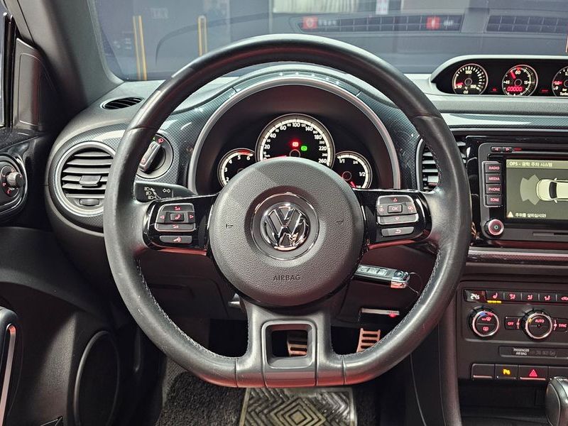 2013 Volkswagen Beetle 2.0 TDI Premium 3rd photo 13