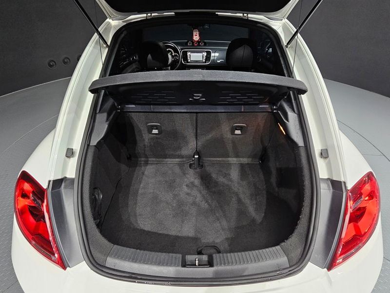2013 Volkswagen Beetle 2.0 TDI Premium 3rd photo 20