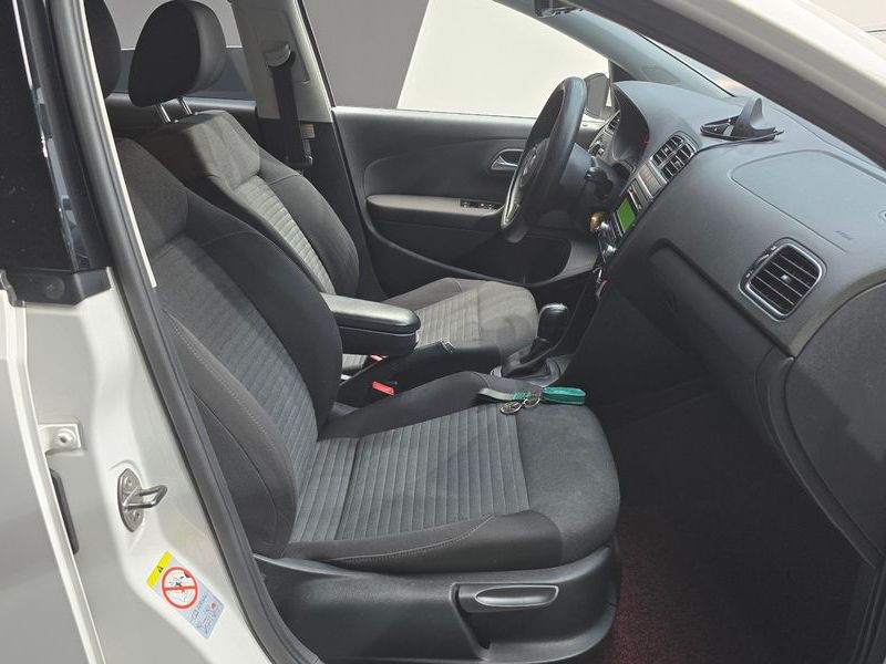 2014 Volkswagen Polo 1.6 TDI R-Line 5th photo 10