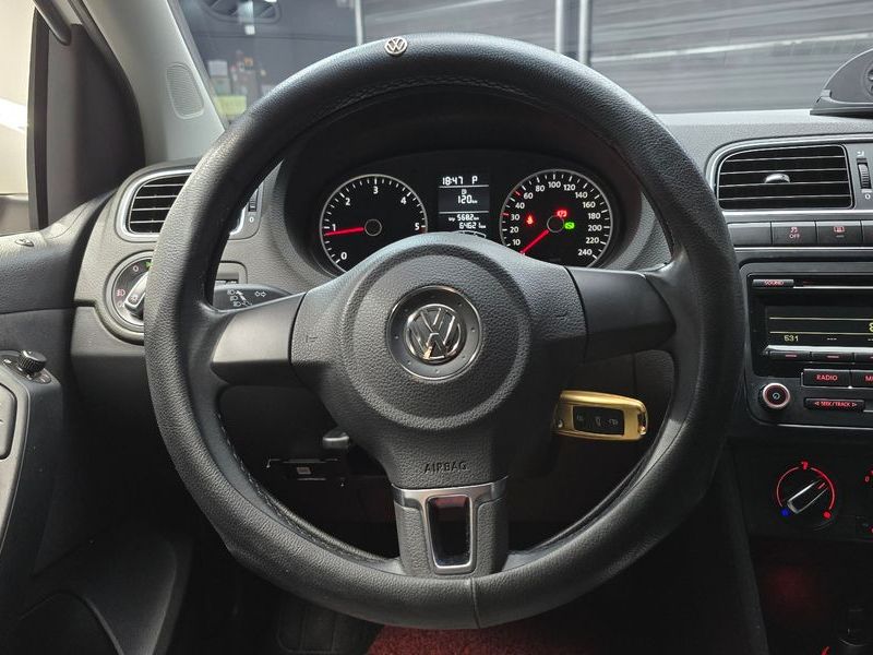 2014 Volkswagen Polo 1.6 TDI R-Line 5th photo 14