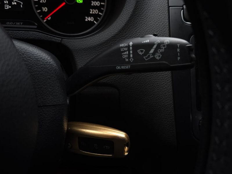 2014 Volkswagen Polo 1.6 TDI R-Line 5th photo 19