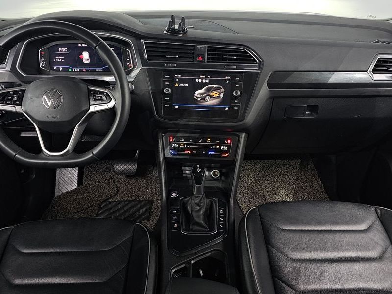 2021 Volkswagen Tiguan 2.0 TDI Premium photo 7
