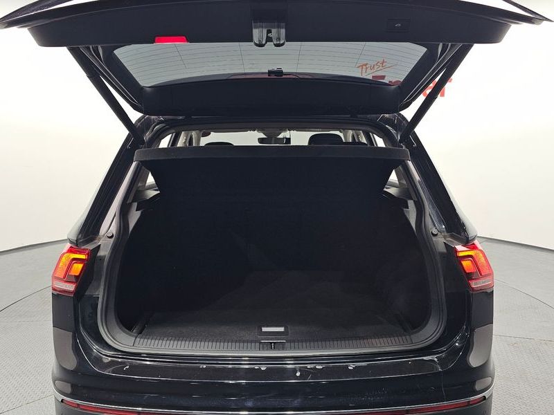 2021 Volkswagen Tiguan 2.0 TDI Premium photo 20