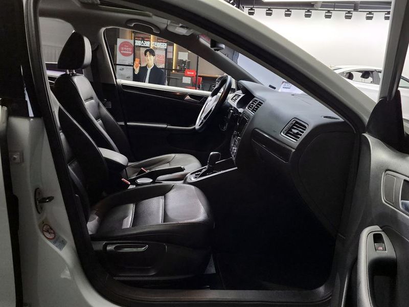 2014 Volkswagen Jetta 2.0 TDI 6th photo 11