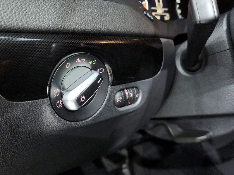 2014 Volkswagen Jetta 2.0 TDI 6th photo 16