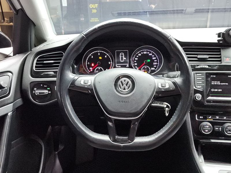 2015 Volkswagen Golf 2.0 TDI photo 13