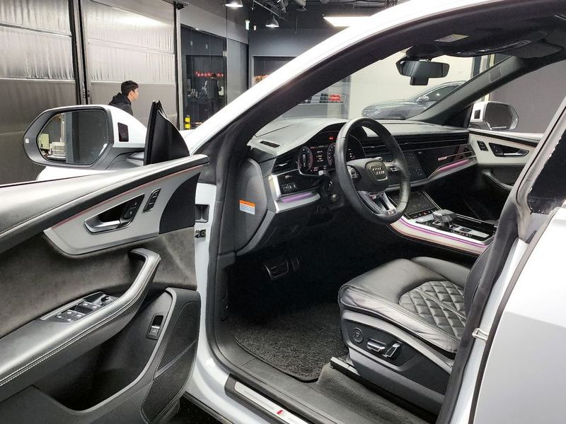 2020 Audi Q8 50 TDI Quattro Premium photo 10