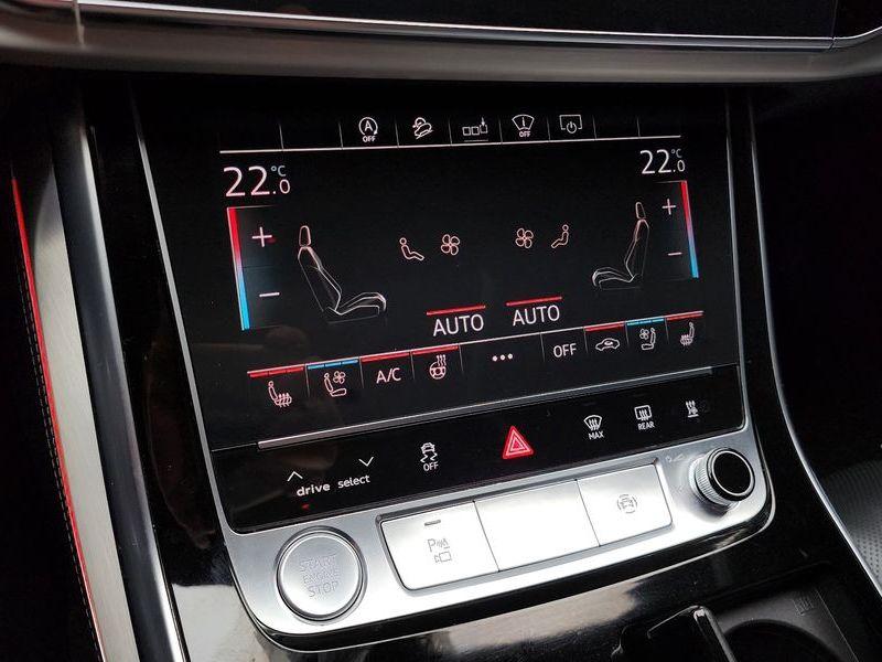 2020 Audi Q8 50 TDI Quattro Premium photo 17