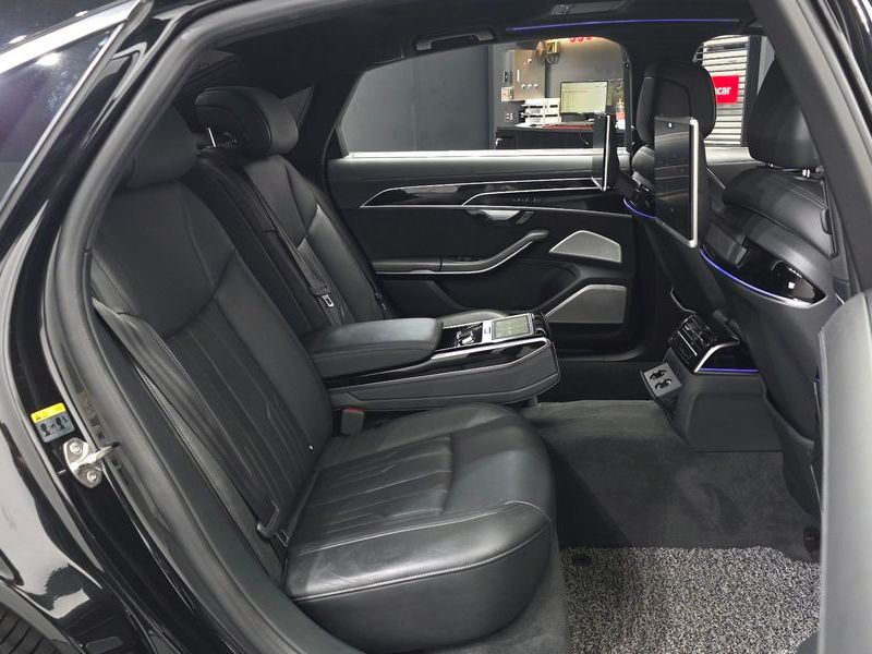2020 Audi A8 50 TDI Quattro LWB photo 12