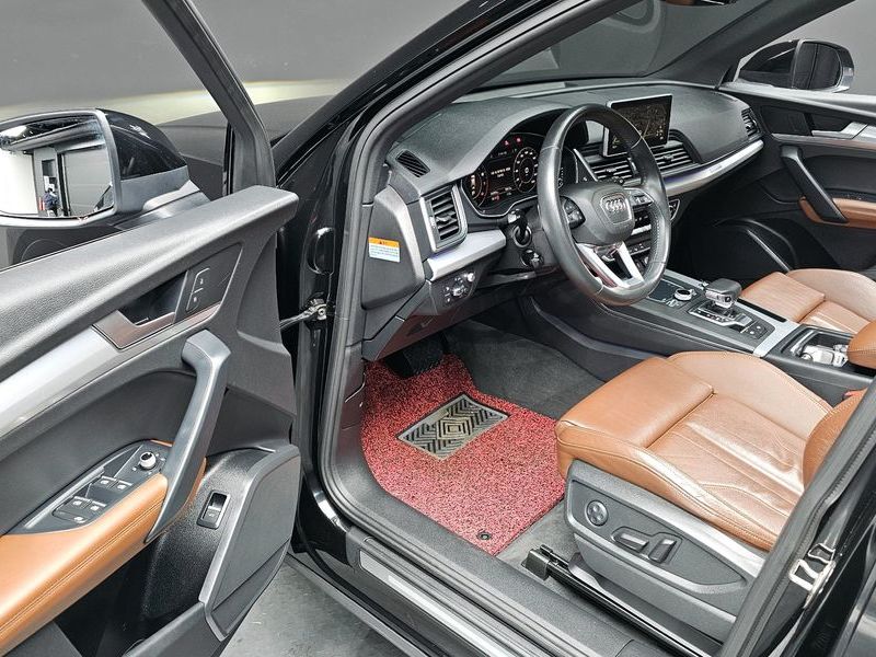2020 Audi Q5 45 TFSI Quattro Premium photo 12
