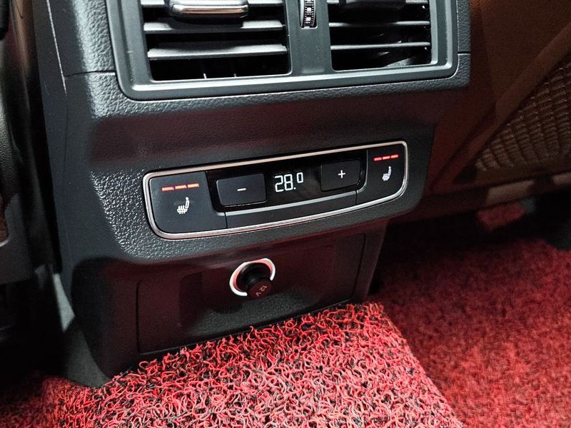 2020 Audi Q5 45 TFSI Quattro Premium photo 19
